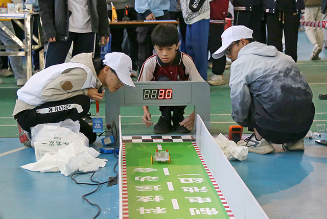 自制小车竞速比赛.jpga.jpg