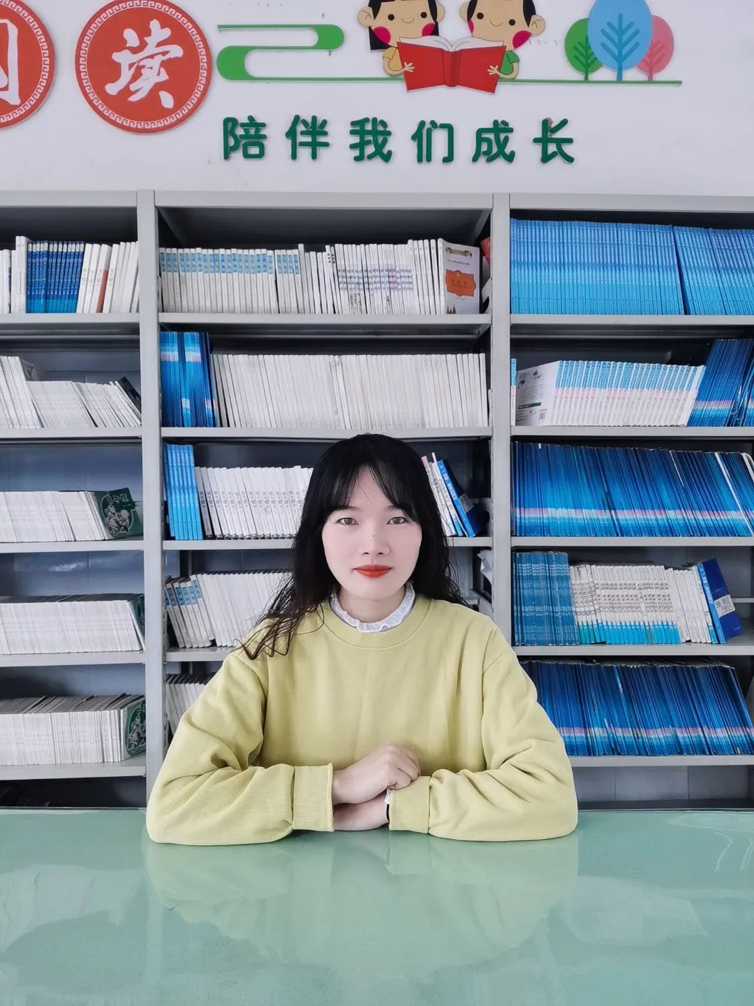 2头图-潘爱丹老师.jpg 微信图片_20250312121417.jpg