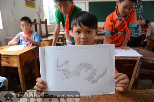 “爱在深山”义务支教百色革命老区小学