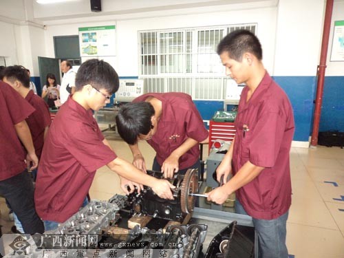 柳州：职业教育服务汽车产业 助推经济转型升级
