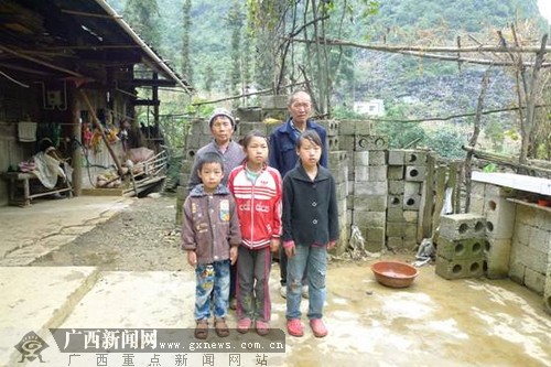 天峨县志愿者龙峨小学家访服务